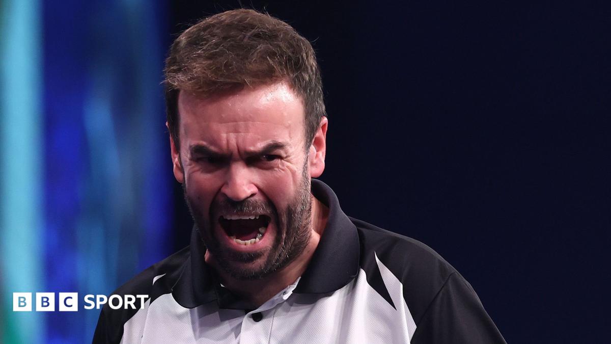 Ross Smith clinches European Championship title after beating Martin Schindler in Dortmund final